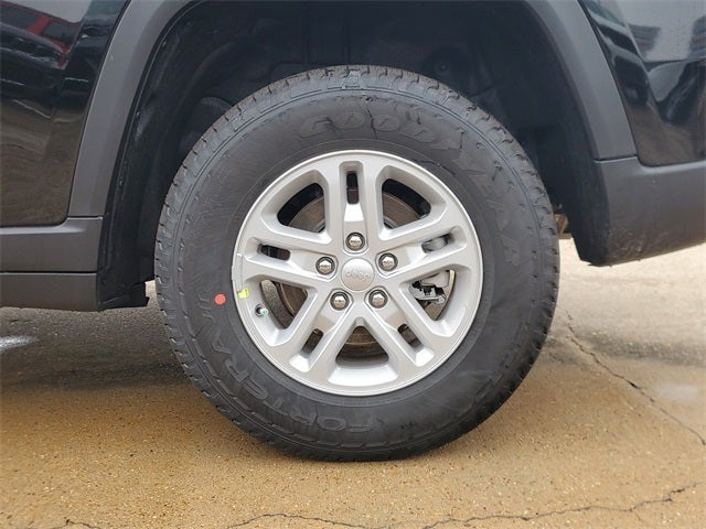 2025 Jeep Grand Cherokee GRAND CHEROKEE LAREDO 4X2