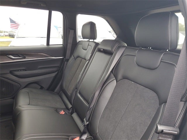 2026 Jeep Grand Cherokee GRAND CHEROKEE ALTITUDE 4X2