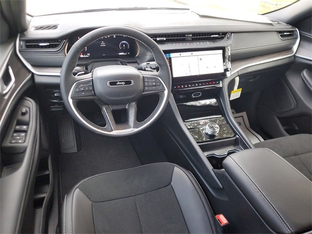 2026 Jeep Grand Cherokee GRAND CHEROKEE LAREDO ALTITUDE 4X2