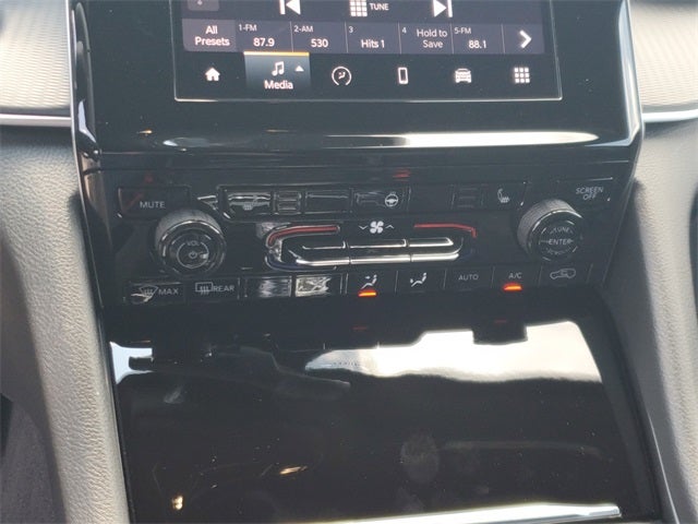 2025 Jeep Grand Cherokee GRAND CHEROKEE L ALTITUDE X 4X2