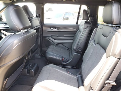 2025 Jeep Grand Cherokee GRAND CHEROKEE L ALTITUDE X 4X2