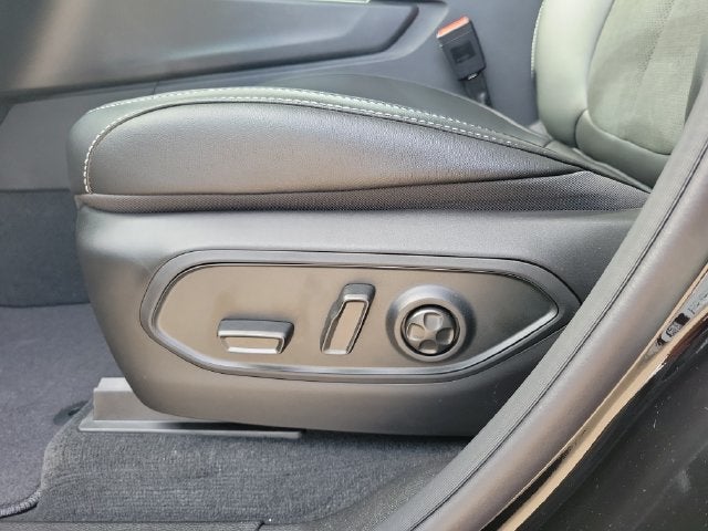 2027 Jeep Grand Cherokee GRAND CHEROKEE L LAREDO ALTITUDE 4X2