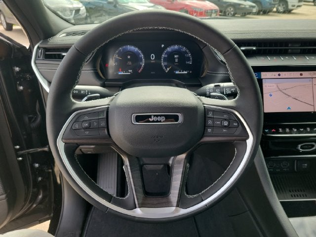 2027 Jeep Grand Cherokee GRAND CHEROKEE L LAREDO ALTITUDE 4X2