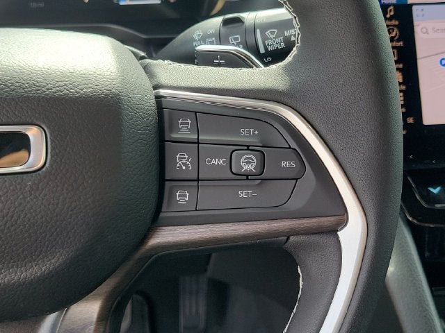 2027 Jeep Grand Cherokee GRAND CHEROKEE L LAREDO ALTITUDE 4X2