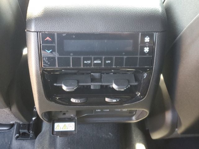 2026 Jeep Grand Cherokee GRAND CHEROKEE L LAREDO ALTITUDE 4X2