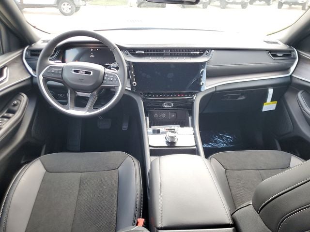 2026 Jeep Grand Cherokee GRAND CHEROKEE L LAREDO ALTITUDE 4X2