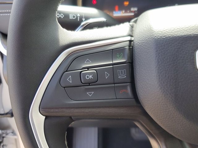2026 Jeep Grand Cherokee GRAND CHEROKEE L LAREDO ALTITUDE 4X2