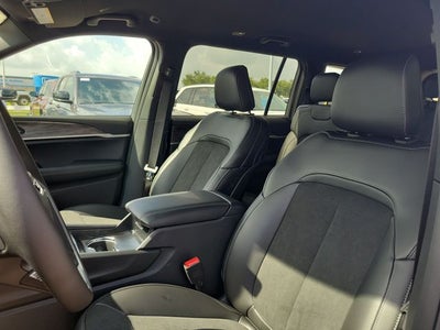 2026 Jeep Grand Cherokee GRAND CHEROKEE L LAREDO ALTITUDE 4X2