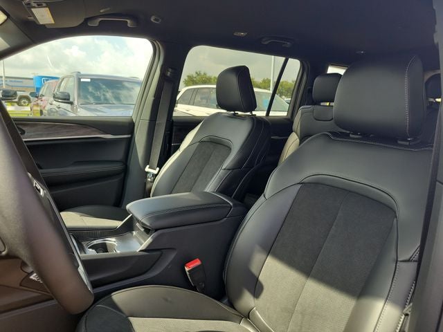 2026 Jeep Grand Cherokee GRAND CHEROKEE L LAREDO ALTITUDE 4X2