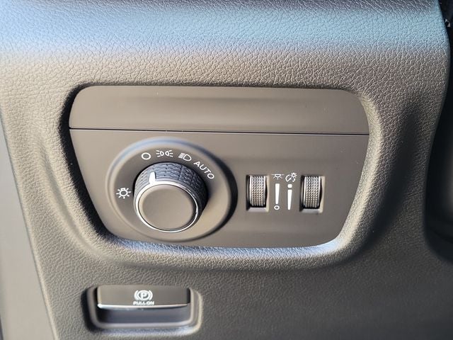 2026 Jeep Grand Cherokee GRAND CHEROKEE L LAREDO ALTITUDE 4X2