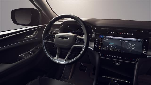 2026 Jeep Grand Cherokee GRAND CHEROKEE L LAREDO ALTITUDE 4X2