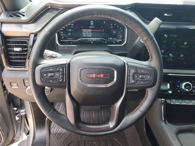 2025 GMC Sierra 2500HD 4WD Crew Cab Standard Bed AT4