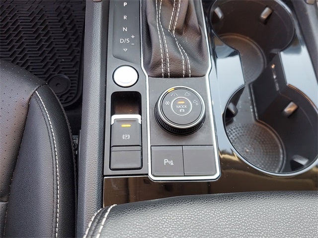 2023 Volkswagen Atlas 3.6L V6 SEL R-Line Black