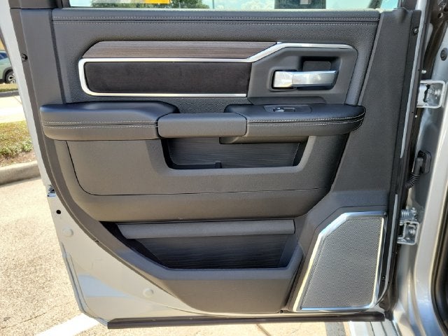 2027 RAM Ram 3500 RAM 3500 LARAMIE CREW CAB 4X4 8' BOX