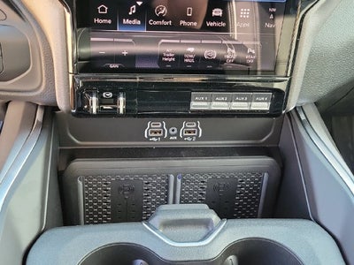 2027 RAM Ram 3500 RAM 3500 LARAMIE CREW CAB 4X4 8' BOX