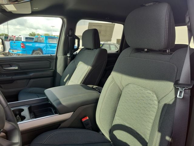 2026 RAM 1500 RAM 1500 EXPRESS CREW CAB 4X4 5'7' BOX