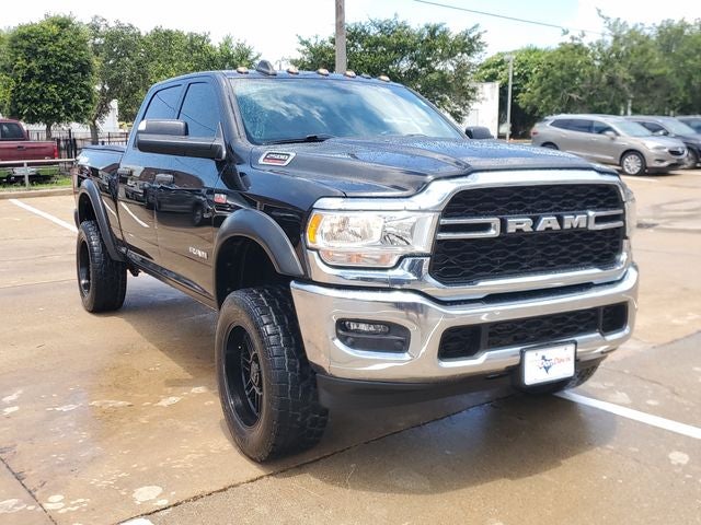 2022 RAM 2500 Tradesman Crew Cab 4x4 6'4' Box