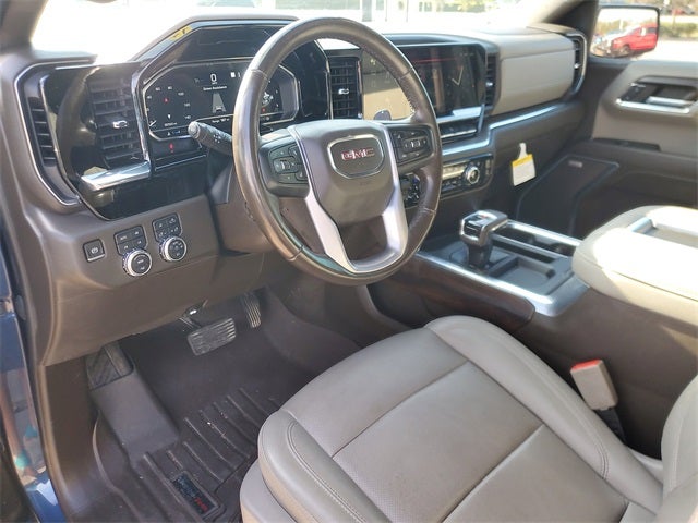 2022 GMC Sierra 1500 4WD Crew Cab Short Box SLT