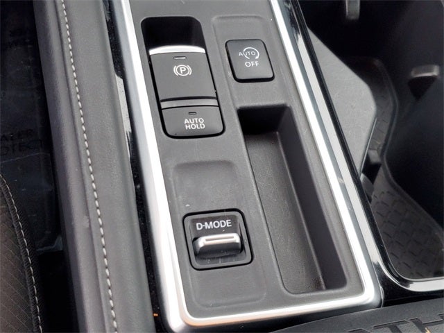 2025 Nissan Pathfinder SL FWD