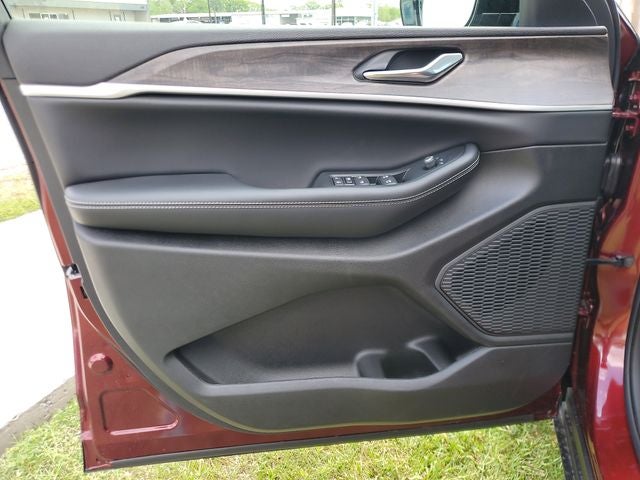 2026 Jeep Grand Cherokee GRAND CHEROKEE LAREDO ALTITUDE 4X2