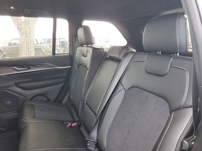 2026 Jeep Grand Cherokee GRAND CHEROKEE LAREDO ALTITUDE 4X2