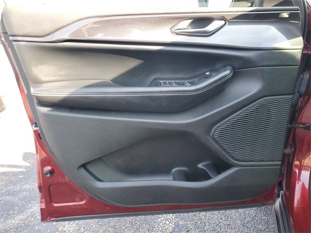 2023 Jeep Grand Cherokee L Altitude 4x2