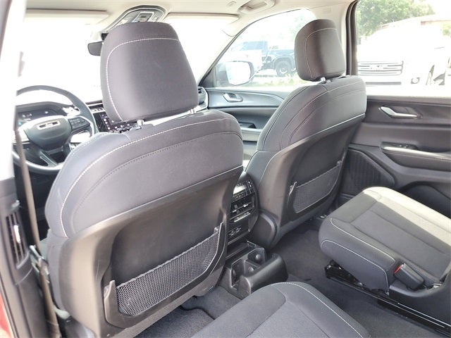 2024 Jeep Grand Cherokee L Laredo 4x4