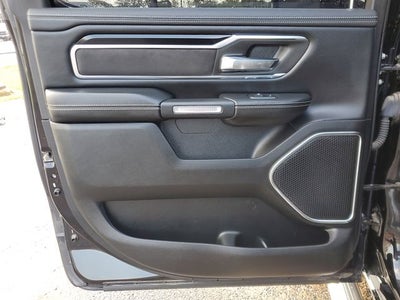 2019 RAM 1500 Laramie Crew Cab 4x2 5'7' Box