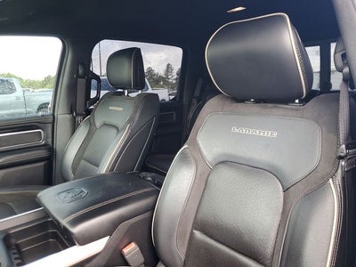 2019 RAM 1500 Laramie Crew Cab 4x2 5'7' Box