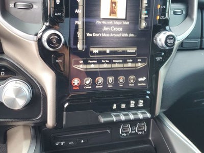 2019 RAM 1500 Laramie Crew Cab 4x2 5'7' Box