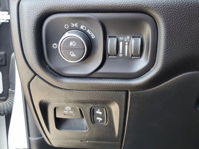 2025 RAM 1500 Big Horn Crew Cab 4x4 5'7' Box