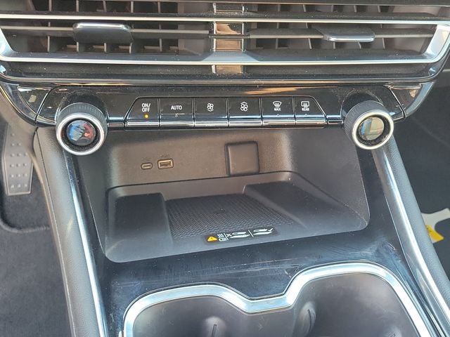 2026 Chevrolet Traverse AWD LT