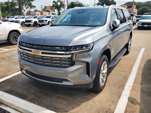 2024 Chevrolet Suburban 4WD Premier