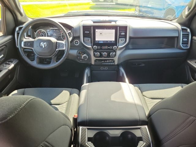 2026 RAM 1500 RAM 1500 EXPRESS CREW CAB 4X4 5'7' BOX
