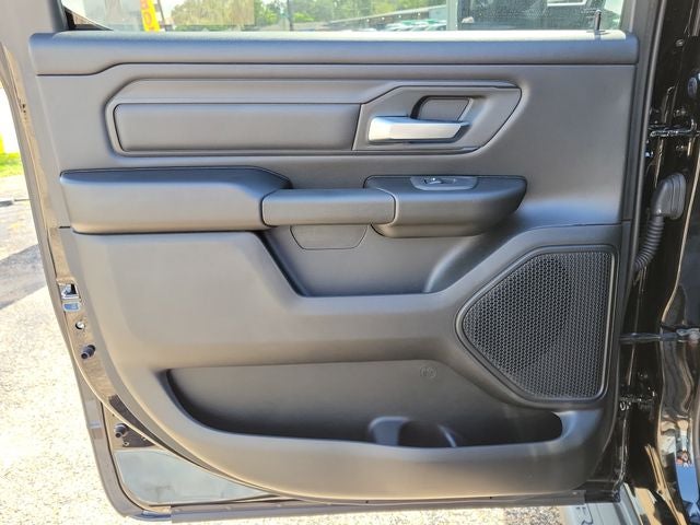 2026 RAM 1500 RAM 1500 EXPRESS CREW CAB 4X4 5'7' BOX