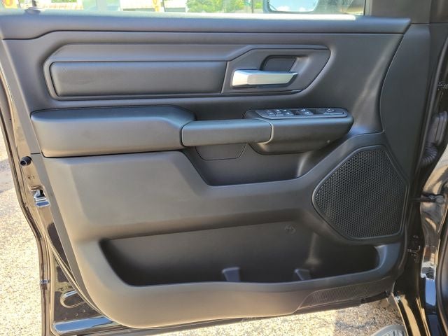 2026 RAM 1500 RAM 1500 EXPRESS CREW CAB 4X4 5'7' BOX