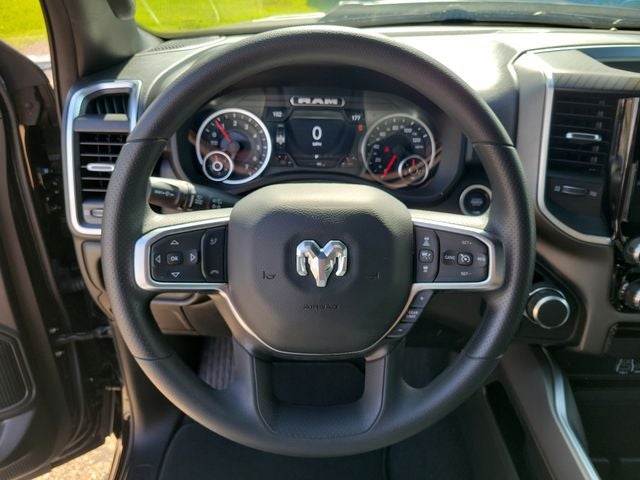 2026 RAM 1500 RAM 1500 EXPRESS CREW CAB 4X4 5'7' BOX