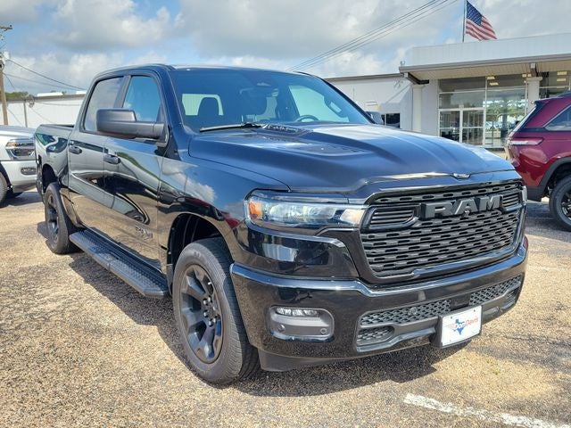 2026 RAM 1500 RAM 1500 EXPRESS CREW CAB 4X4 5'7' BOX