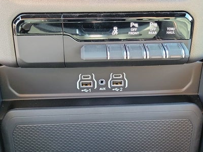 2026 RAM 1500 RAM 1500 EXPRESS CREW CAB 4X4 5'7' BOX