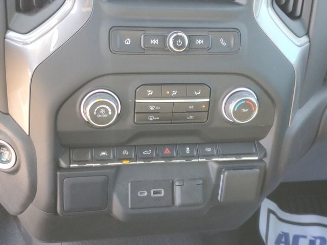 2023 Chevrolet Silverado 1500 2WD Crew Cab Short Bed Custom