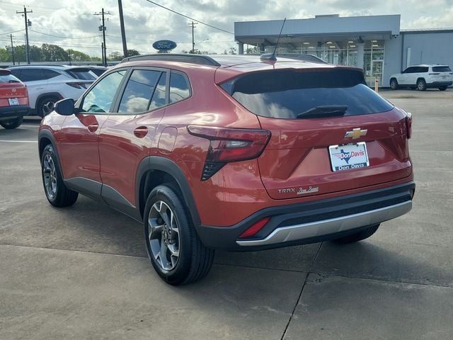 2024 Chevrolet Trax FWD LT