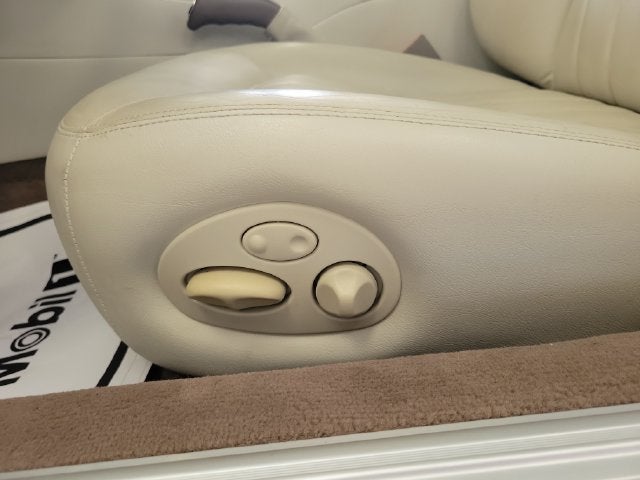 2000 Jaguar XJ8 Base